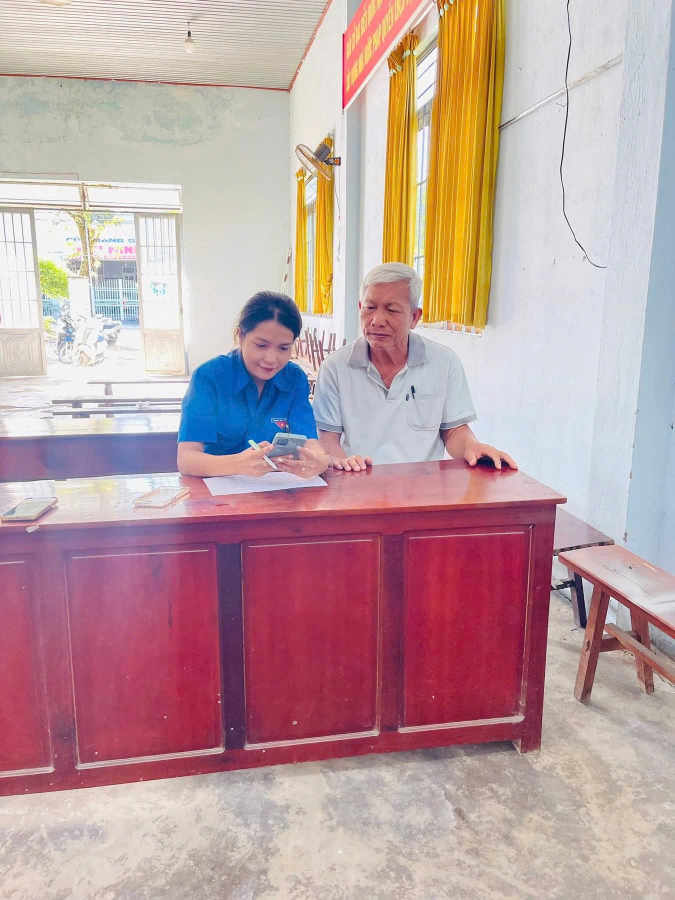 XÃ ĐẠ HUOAI ĐẨY MẠNH PHONG TRÀO “BÌNH DÂN HỌC VỤ SỐ”, ĐƯA KỸ NĂNG SỐ ĐẾN GẦN NGƯỜI DÂN